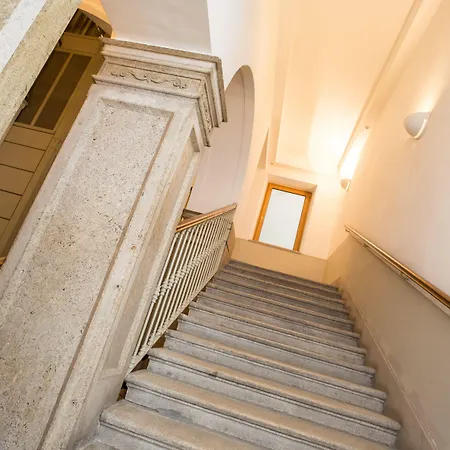 Boutique Carducci Gasthuis Triëst